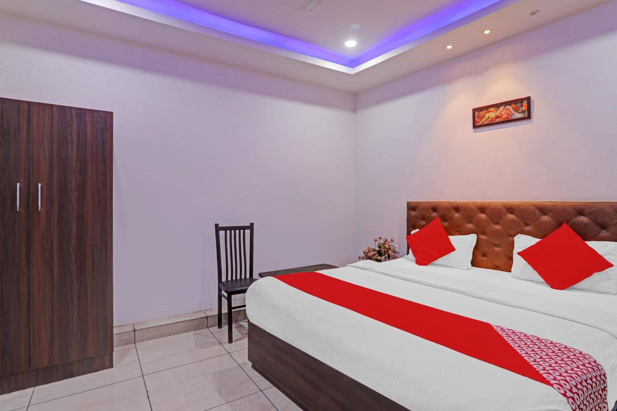 Super Hotel O Satya Shiv Inn Banthra Sikandarpur Экстерьер фото