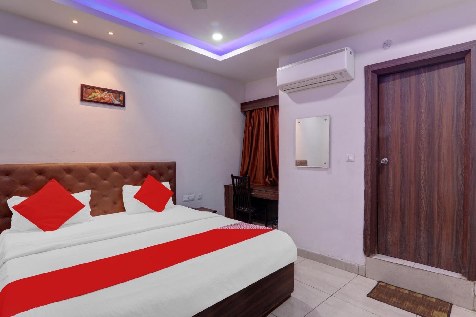 Super Hotel O Satya Shiv Inn Banthra Sikandarpur Экстерьер фото